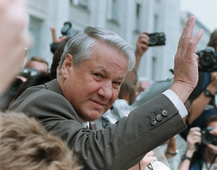 1999 m. pradėtas Rusijos Prezidento Boriso Jelcino apkaltos procesas.