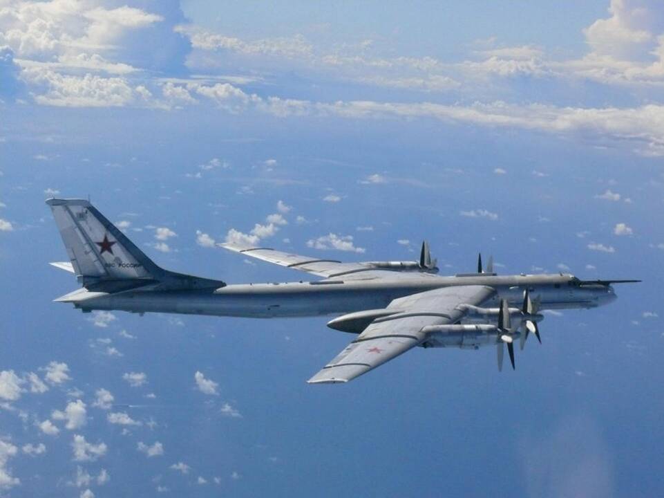 Rusijos aviacija Sirijoje smogė į 60 teroristų objektų