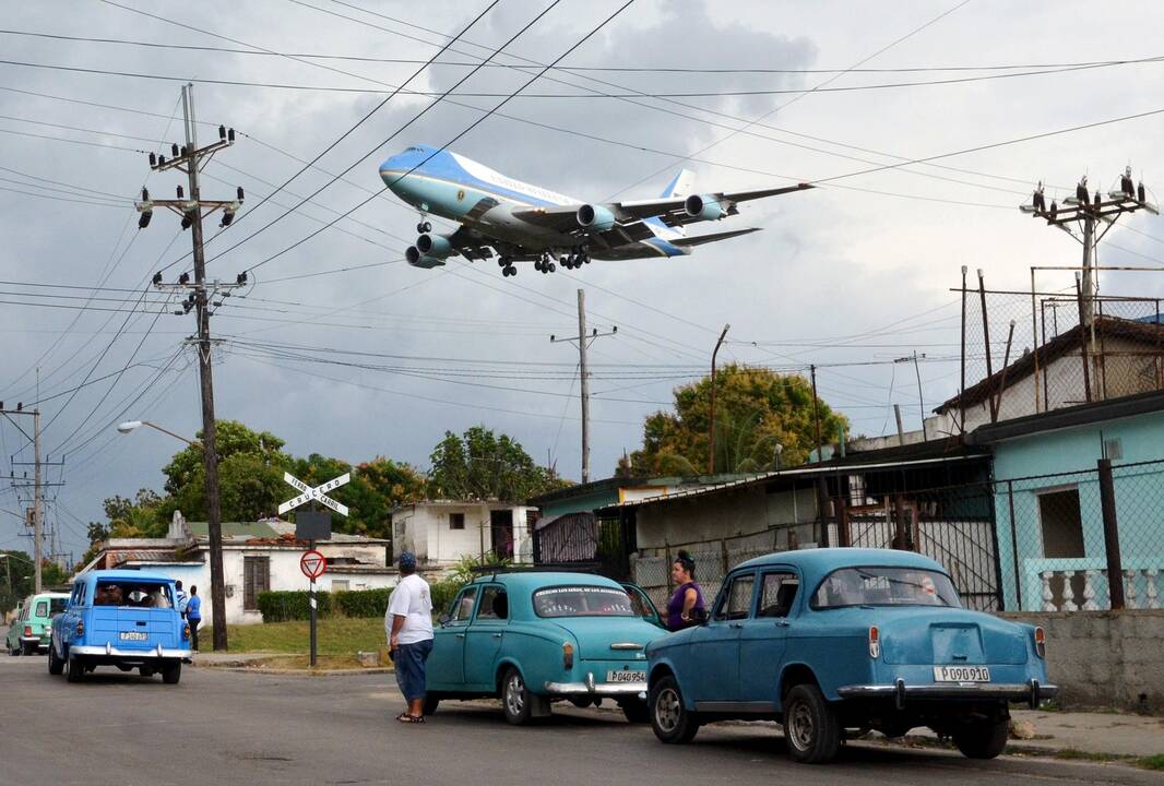 1969 m. sėkmingai atliktas pirmasis bandomasis lainerio „Boeing 747“ skrydis