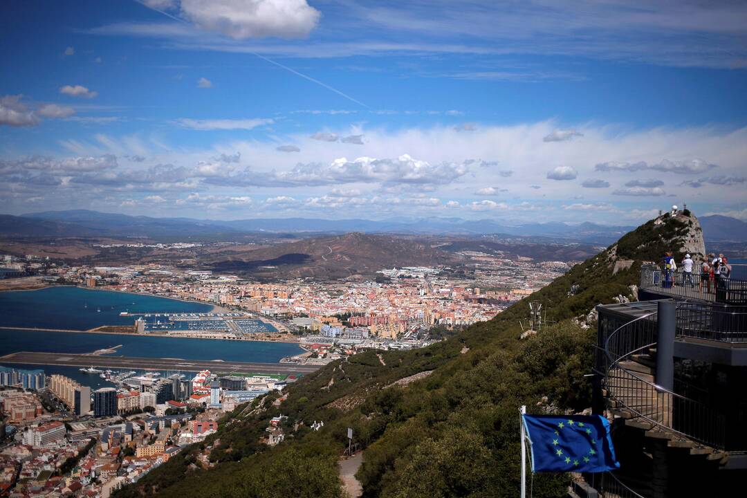 Britai neatiduos Gibraltaro, bet Ispanija sienos neuždarys