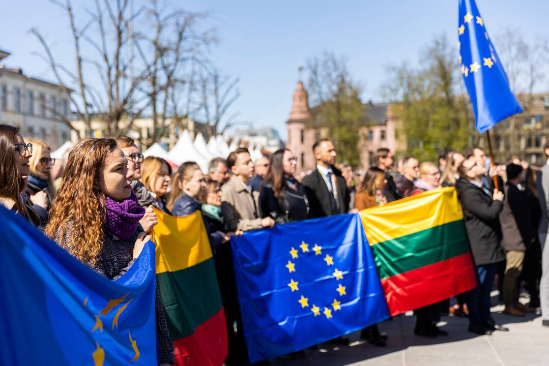 Minima Europos diena: kviečia laikyti „Europos egzaminą“, atidaroma paroda