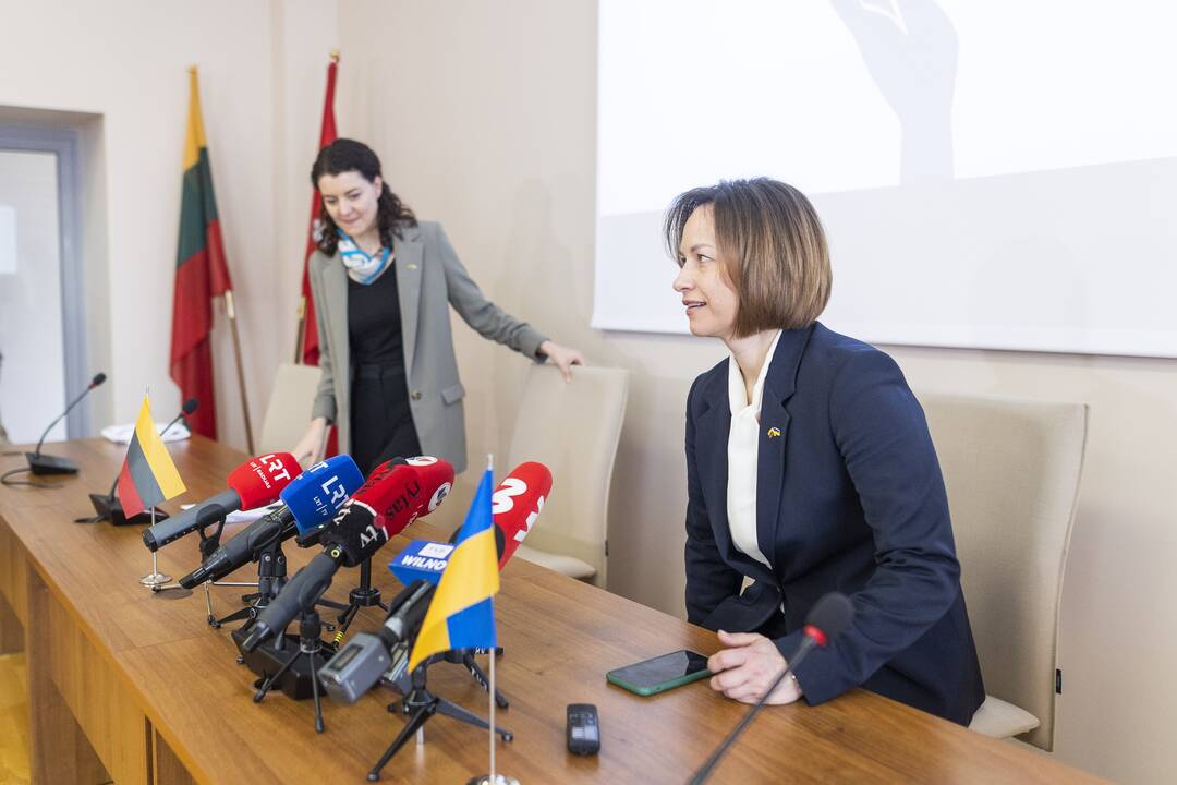 Ukrainos ir Lietuvos ministrės pasirašė manifestą