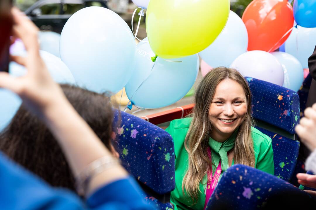 Pajudėjo „Baltic Pride“ Vaivorykštės autobusas