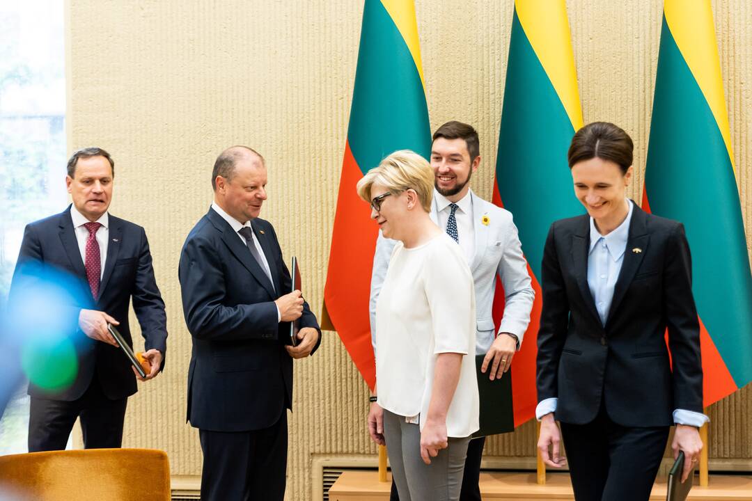 Partijos pasirašė susitarimą dėl gynybos