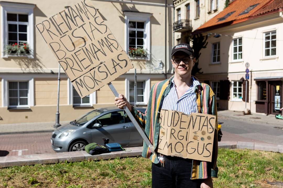 Studentų protestas dėl bendrabučių trūkumo