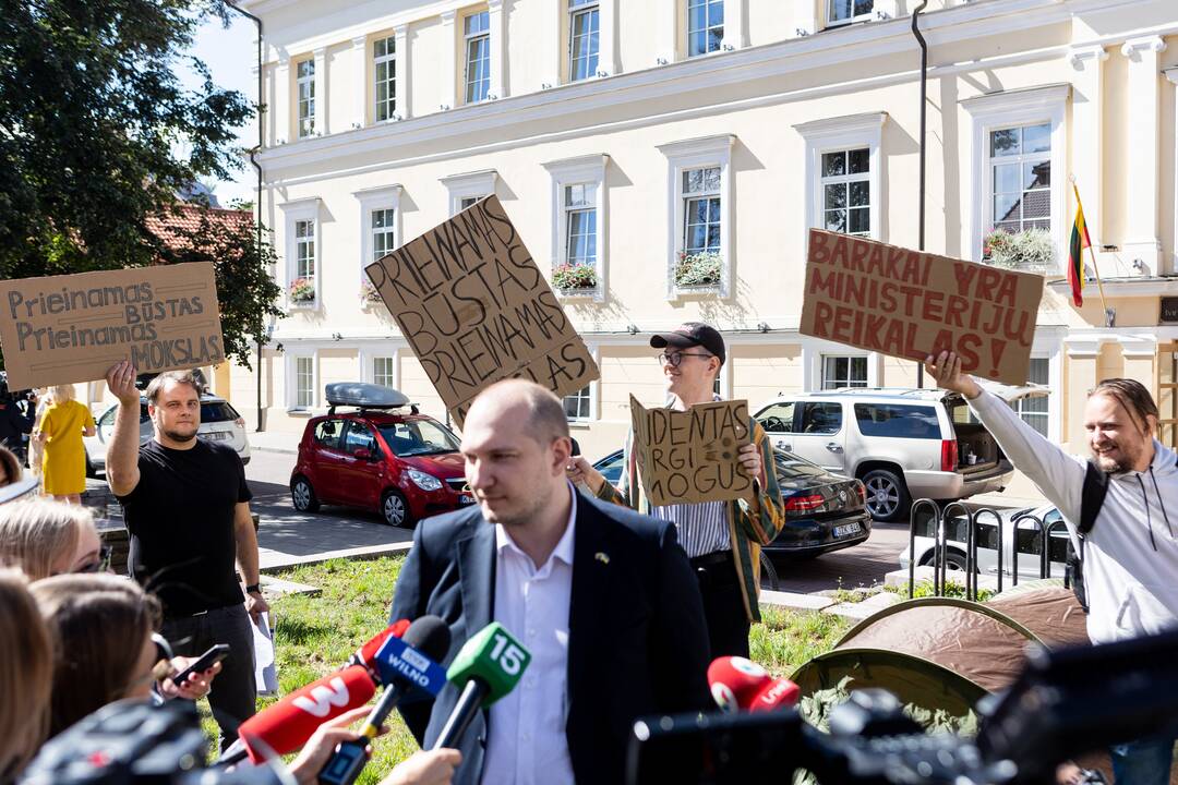 Studentų protestas dėl bendrabučių trūkumo