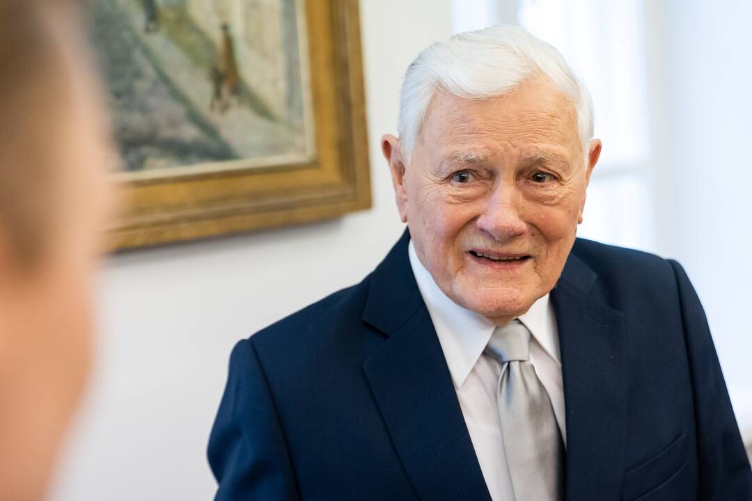 Prezidentas V. Adamkus švenčia 96-ąjį gimtadienį