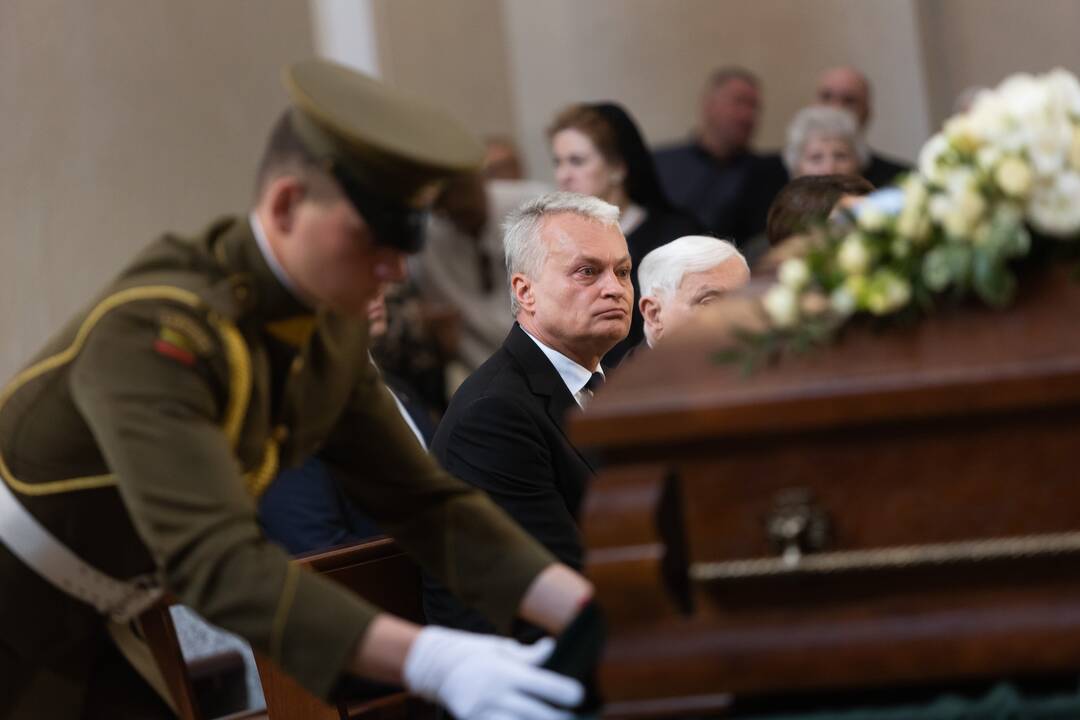 A. Adamkienės laidotuvės