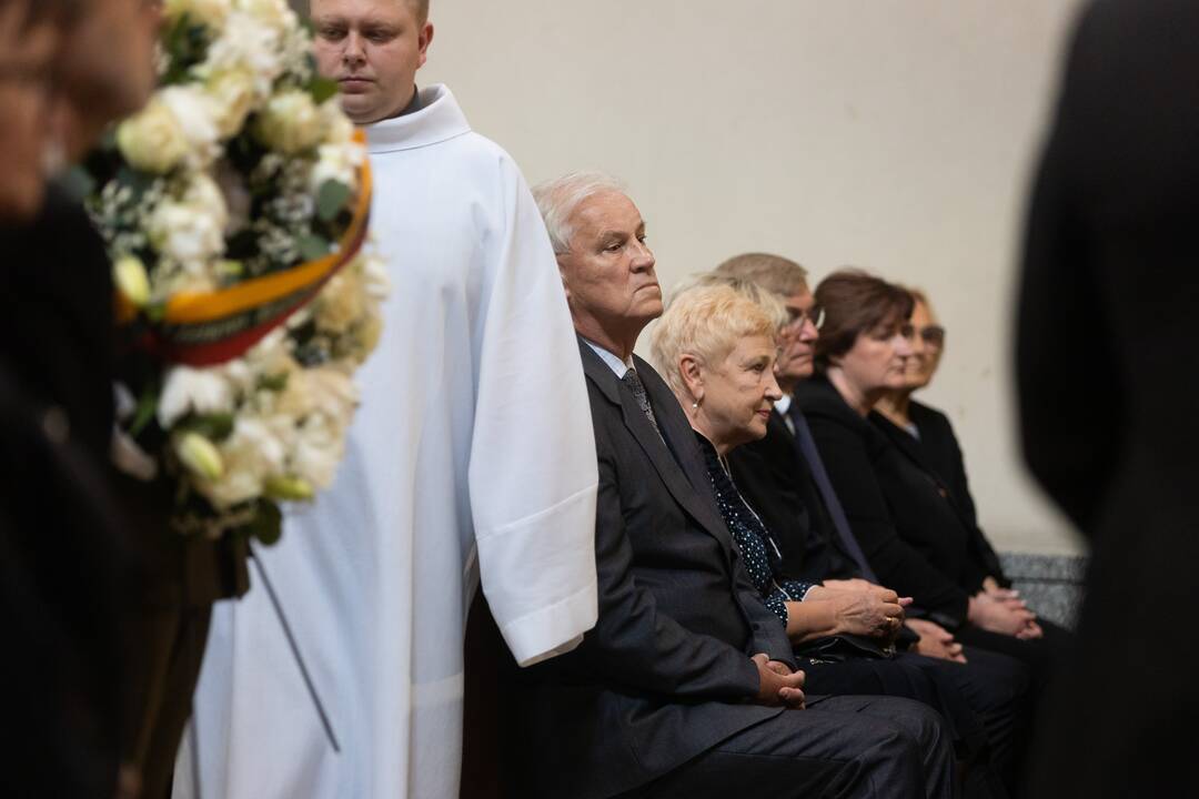 A. Adamkienės laidotuvės