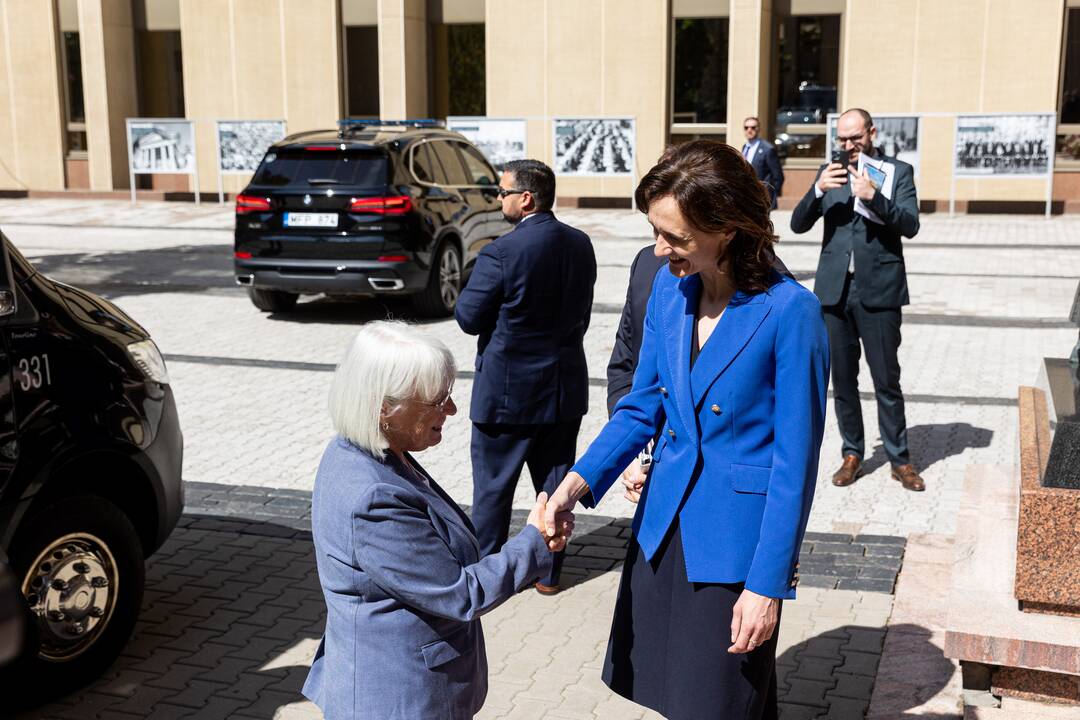 Seimo pirmininkė susitiko su JAV Senato delegacija