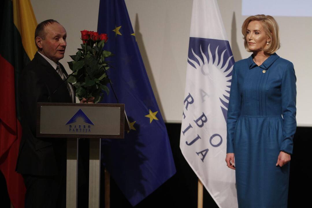 „Darbiečiai“ taps „zombių“ partija?