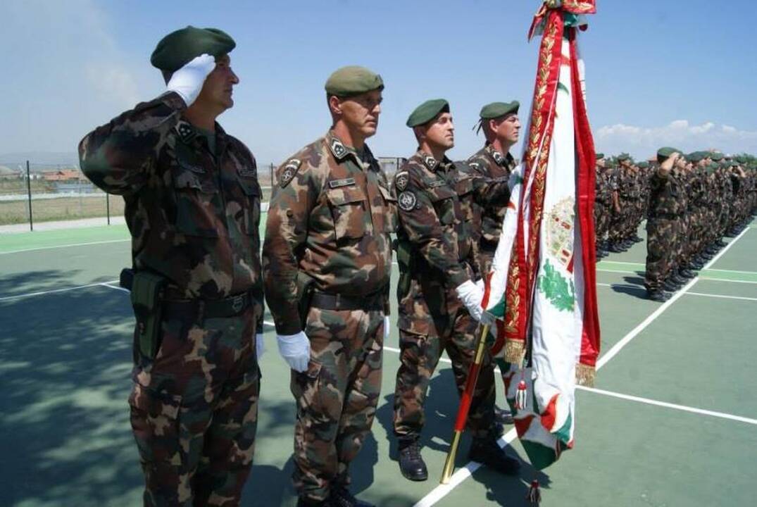 NATO stiprina sausumos pajėgas Lietuvoje: atvyksta Vengrijos karių kuopa