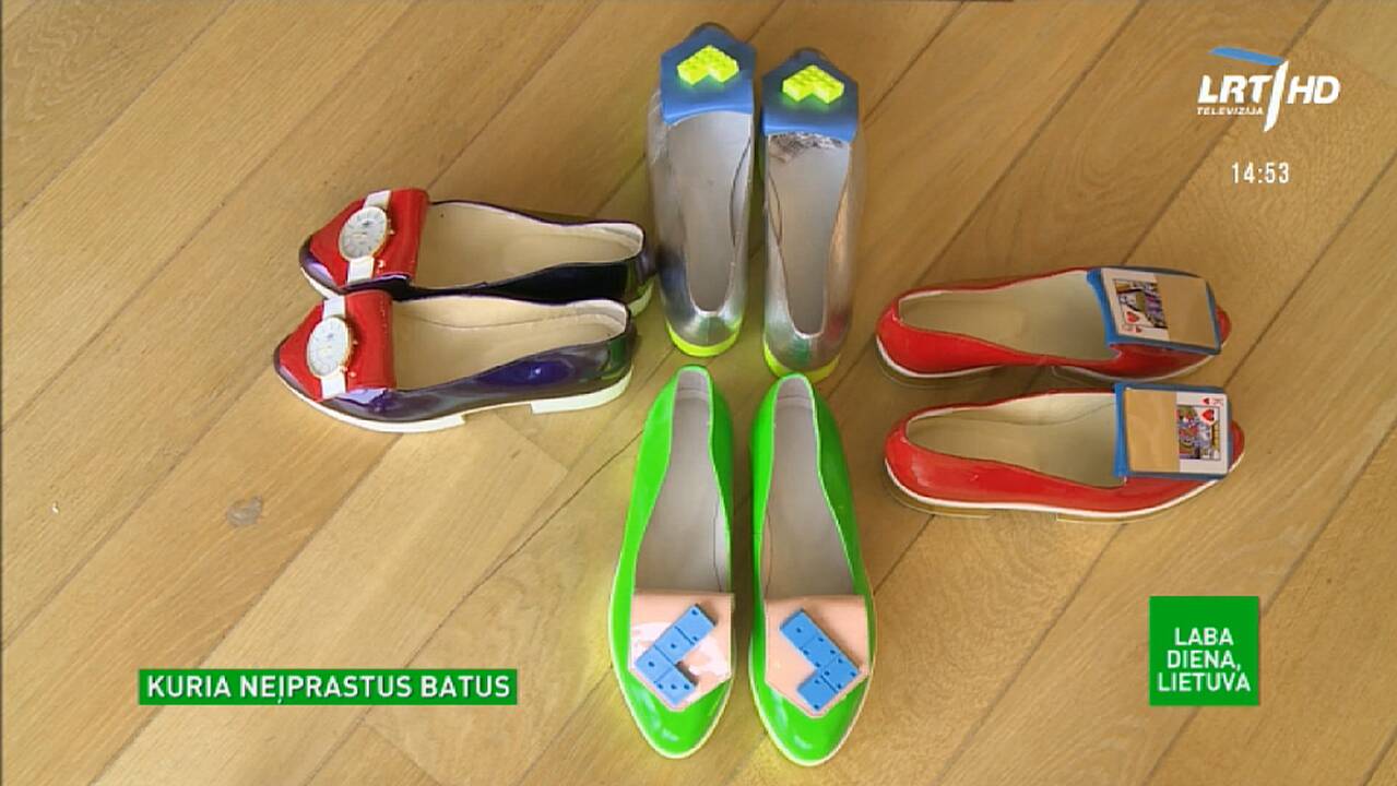 Vilnietė gamina batus-meno kūrinius: pasitelkia ir laikrodžius, ir kortas