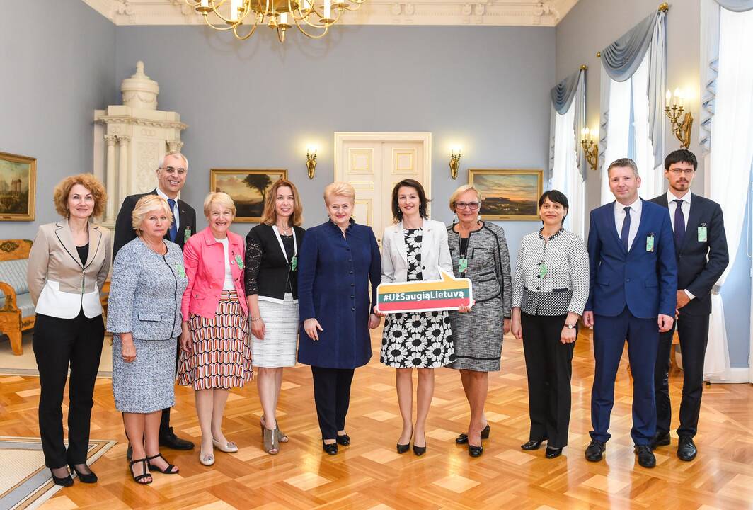 Prezidentė susitiko su Pasaulio lietuvių bendruomenės atstovais