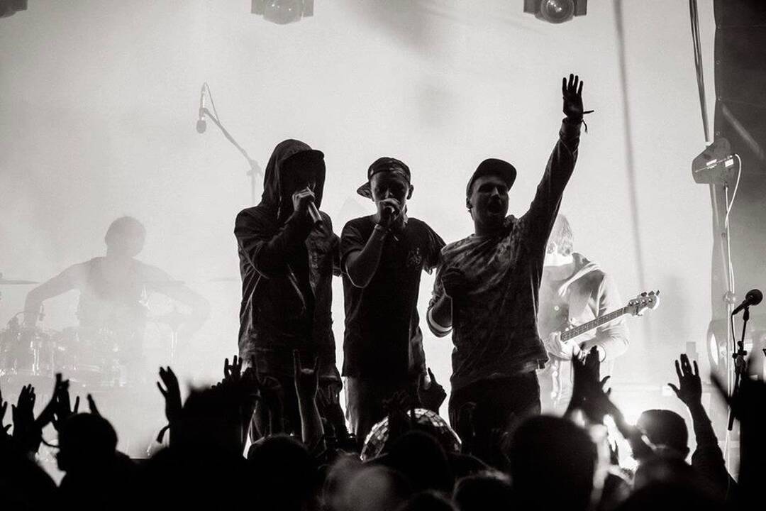 „Vasaros terasoje“ – didžiausio šalies hiphopo orkestro „Despotin Fam“ koncertas