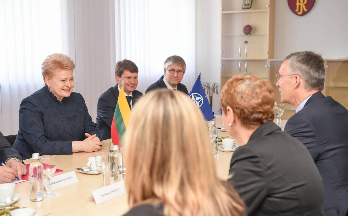 Stebėti pratybų „Geležinis vilkas“ atvyko NATO vadovas