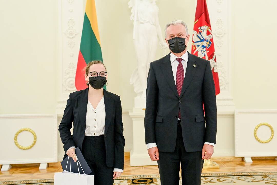Konstitucijos egzamino nugalėtojų apdovanojimai