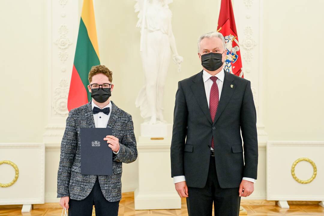 Konstitucijos egzamino nugalėtojų apdovanojimai