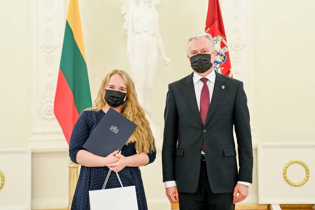Konstitucijos egzamino nugalėtojų apdovanojimai
