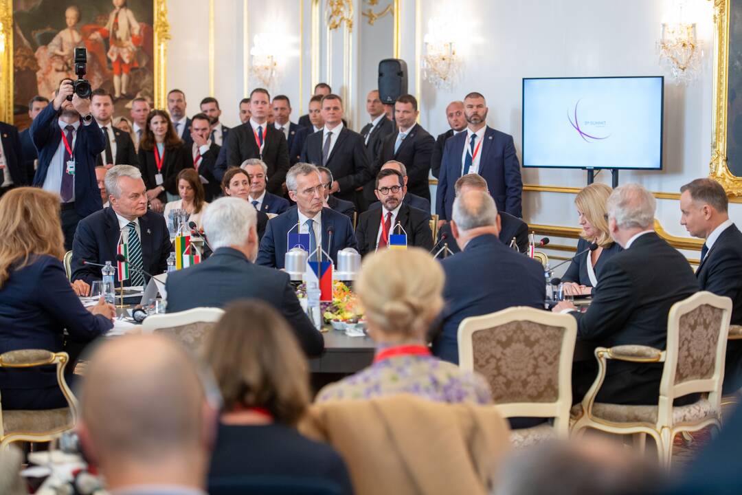 G. Nausėda dalyvauja Bukarešto devyneto viršūnių susitikime