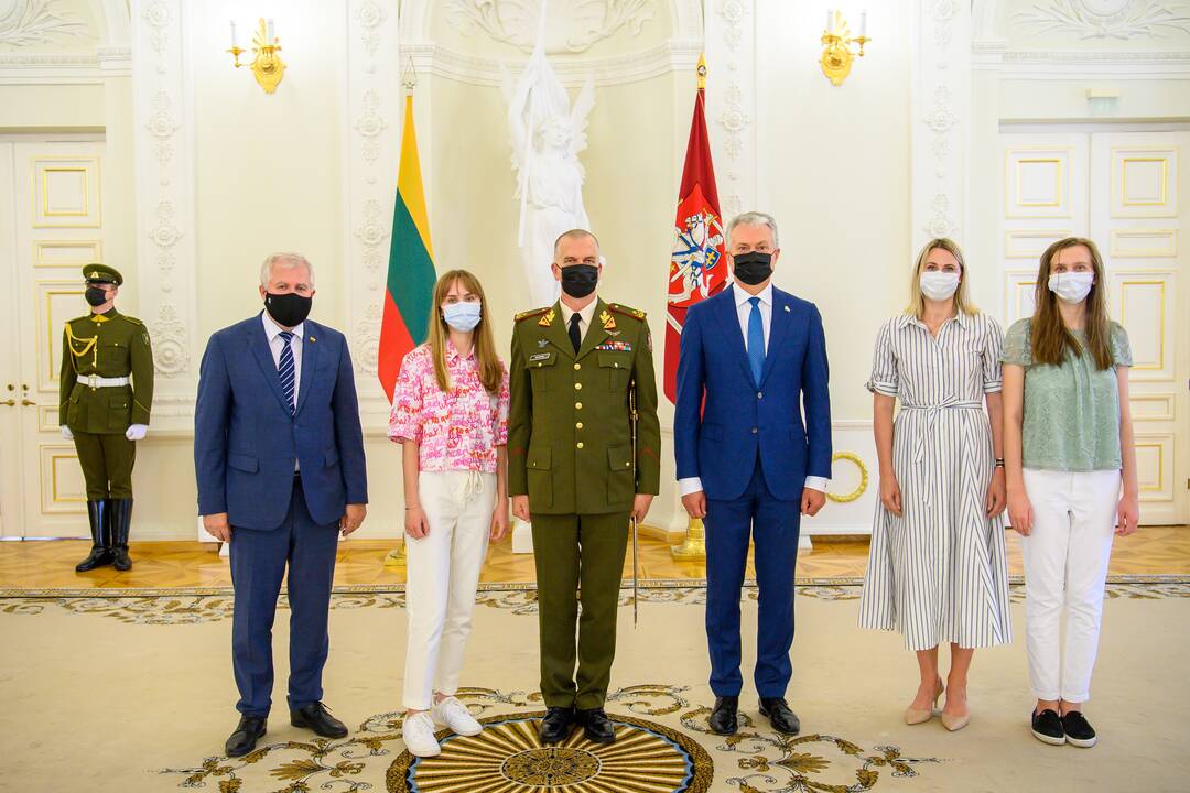 Prezidentas suteikia brigados generolo laipsnius