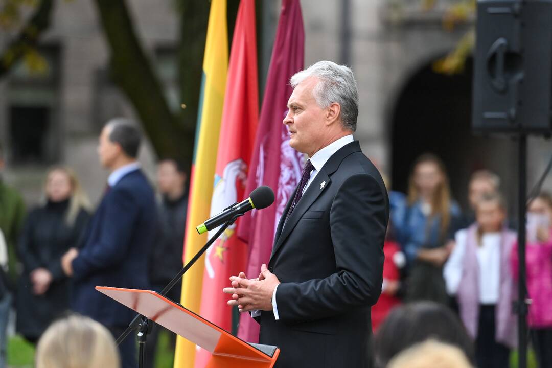Prezidentas tikisi, kad susitarimas išjudins teigiamas permainas švietimo sistemoje