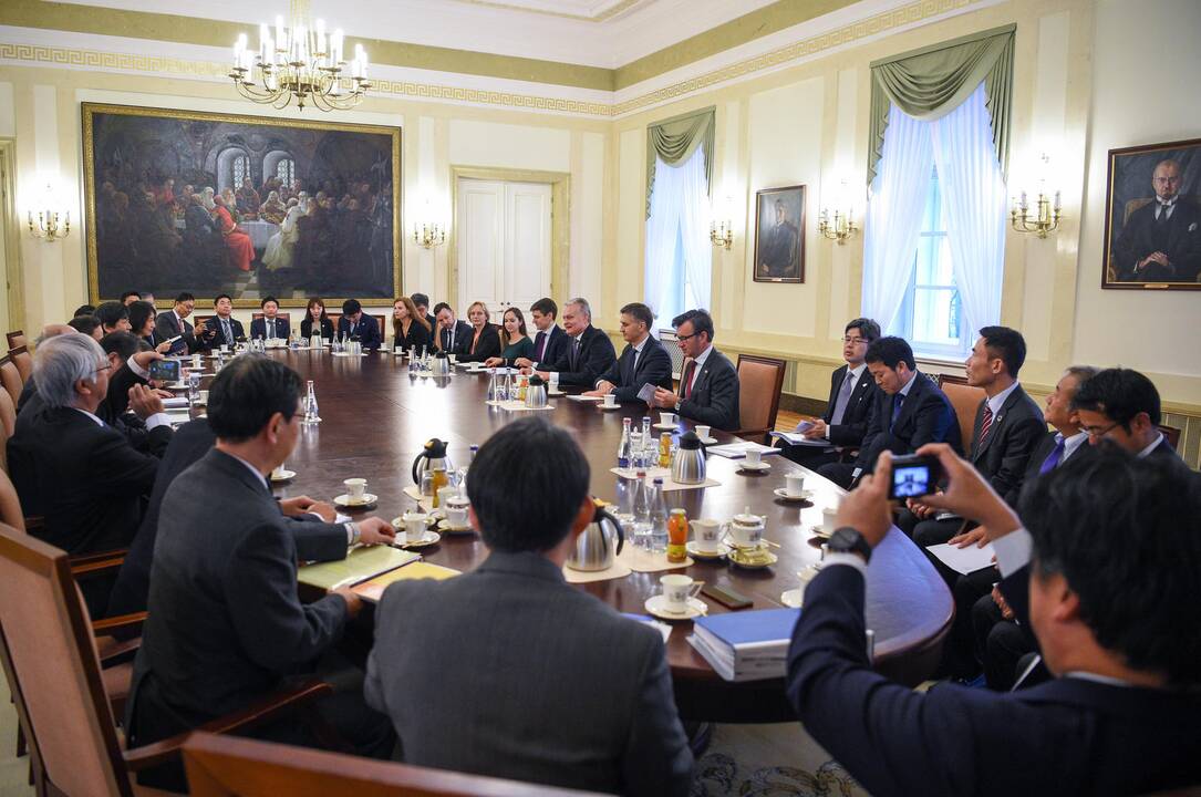 Prezidentūroje – Japonijos verslo delegacija