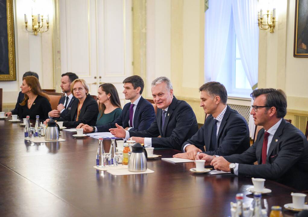 Prezidentūroje – Japonijos verslo delegacija