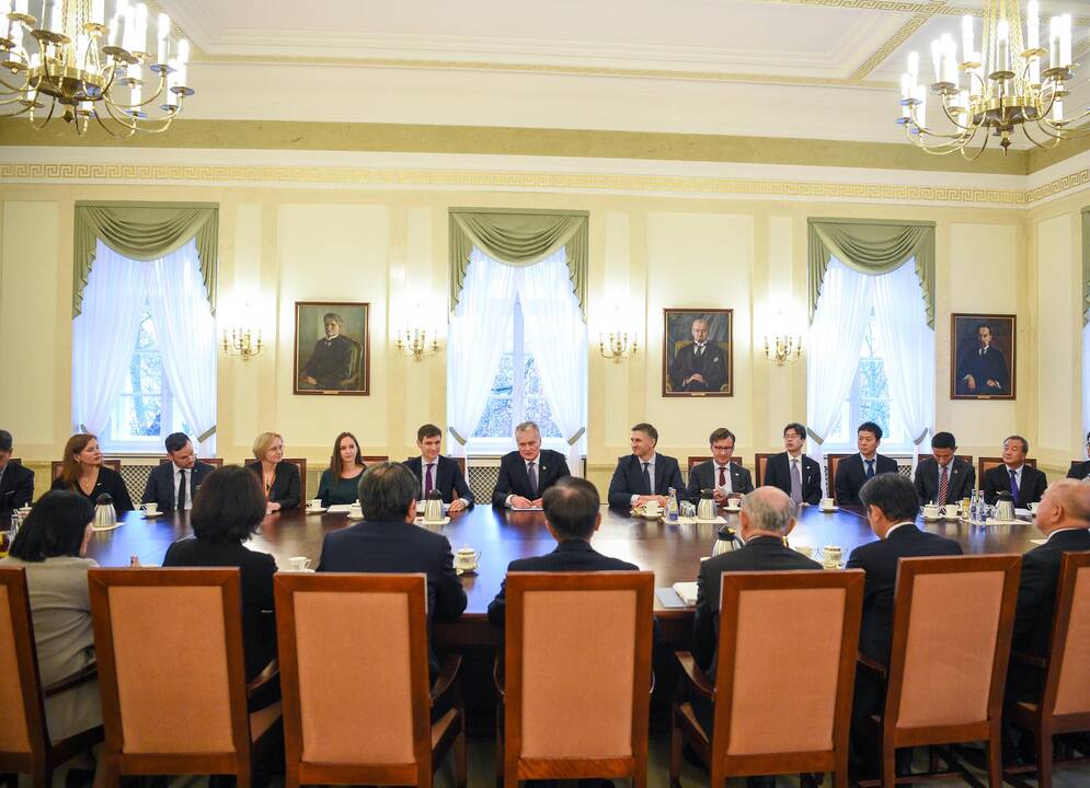 Prezidentūroje – Japonijos verslo delegacija