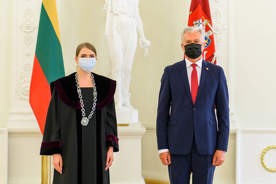 Prezidentas priėmė aštuonių teisėjų priesaikas