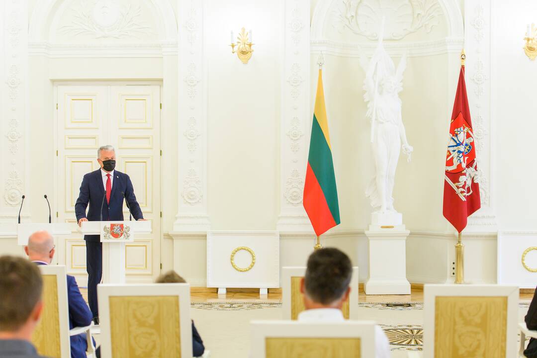 Prezidentas priėmė aštuonių teisėjų priesaikas