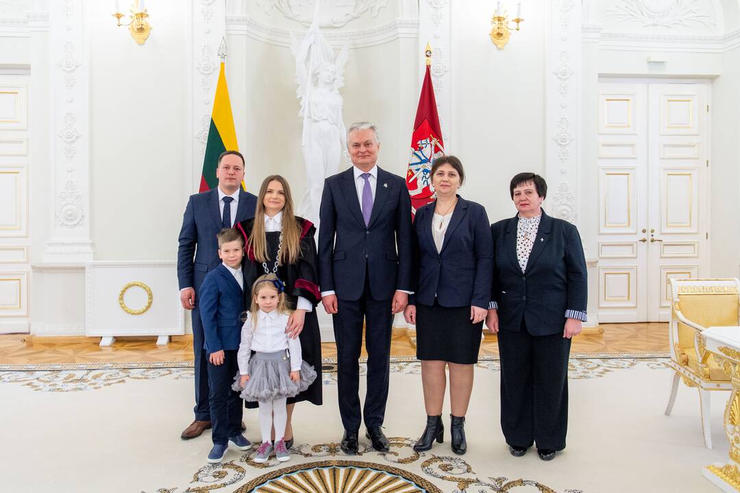 Prezidentas priima teisėjų priesaikas