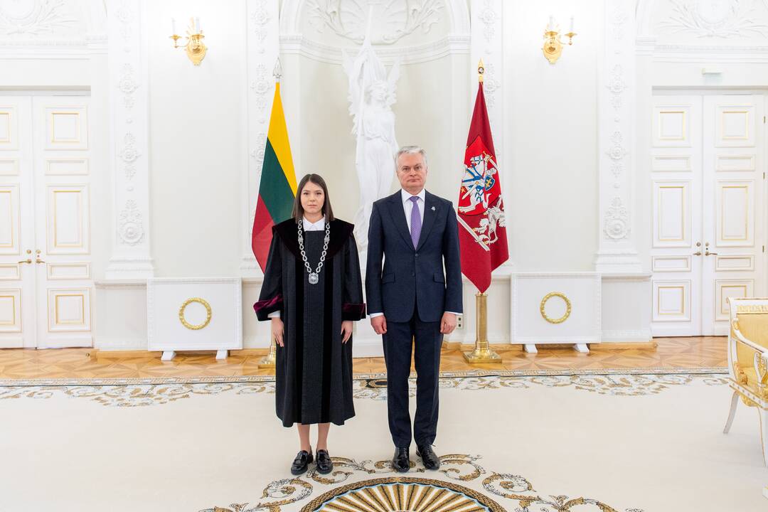 Prezidentas priima teisėjų priesaikas
