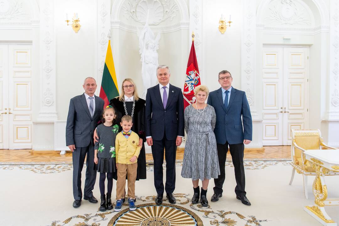 Prezidentas priima teisėjų priesaikas