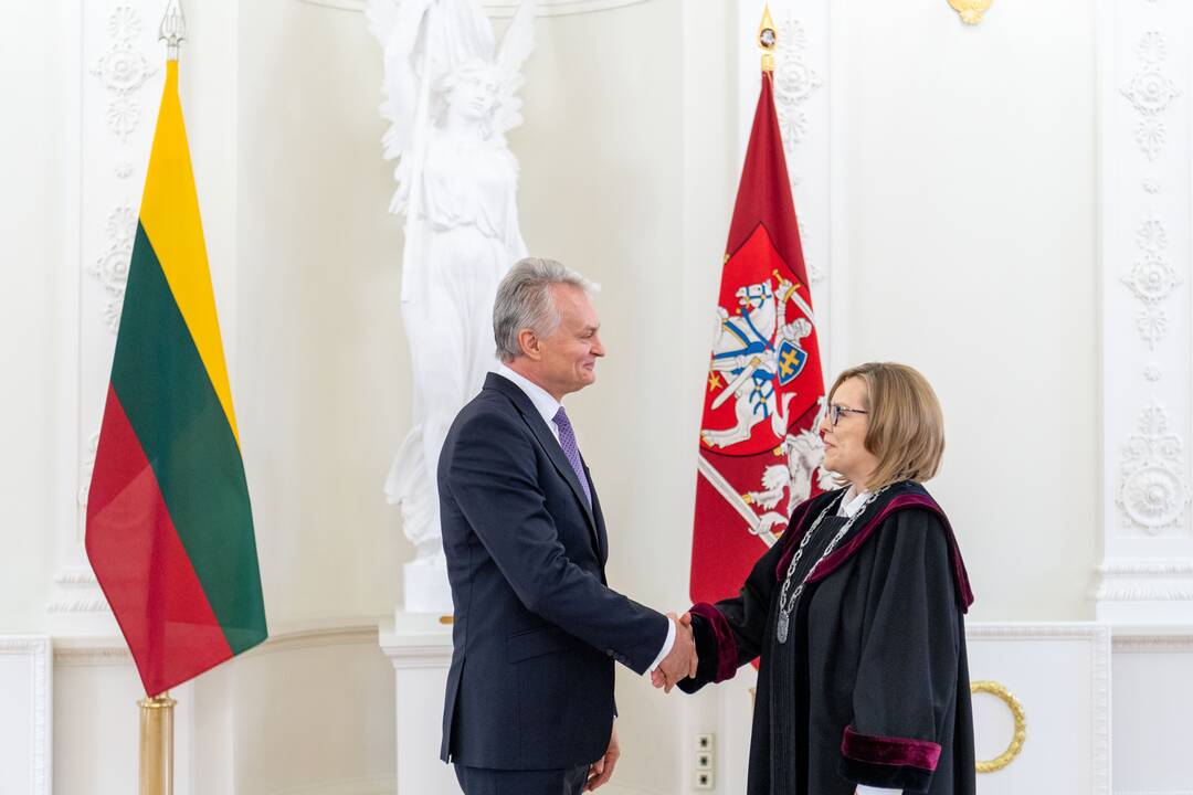 Prezidentas priima teisėjų priesaikas