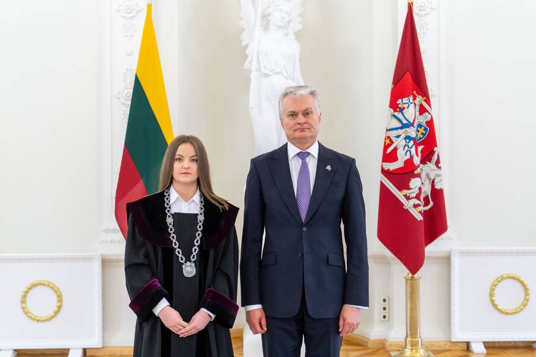Prezidentas priima teisėjų priesaikas