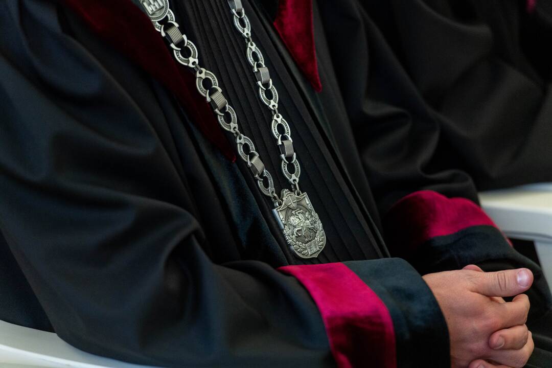 Prezidentas priima teisėjų priesaikas