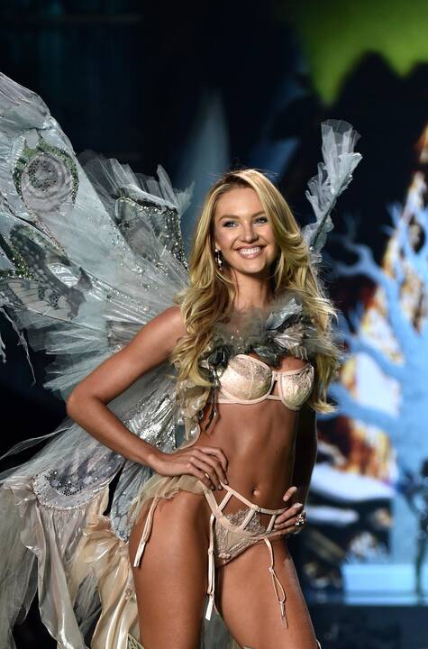 „Victoria’s Secret“ angelas manekenė C. Swanepoel susižadėjo