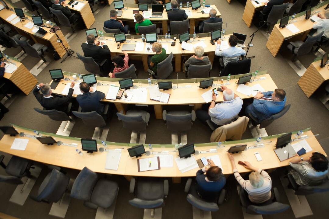 Antru bandymu partijų finansavimo pertvarka pajudėjo į priekį
