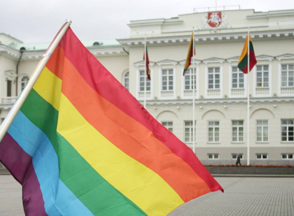 Vienos lyties asmenų partnerystė: kokia Prezidentūros nuomonė?
