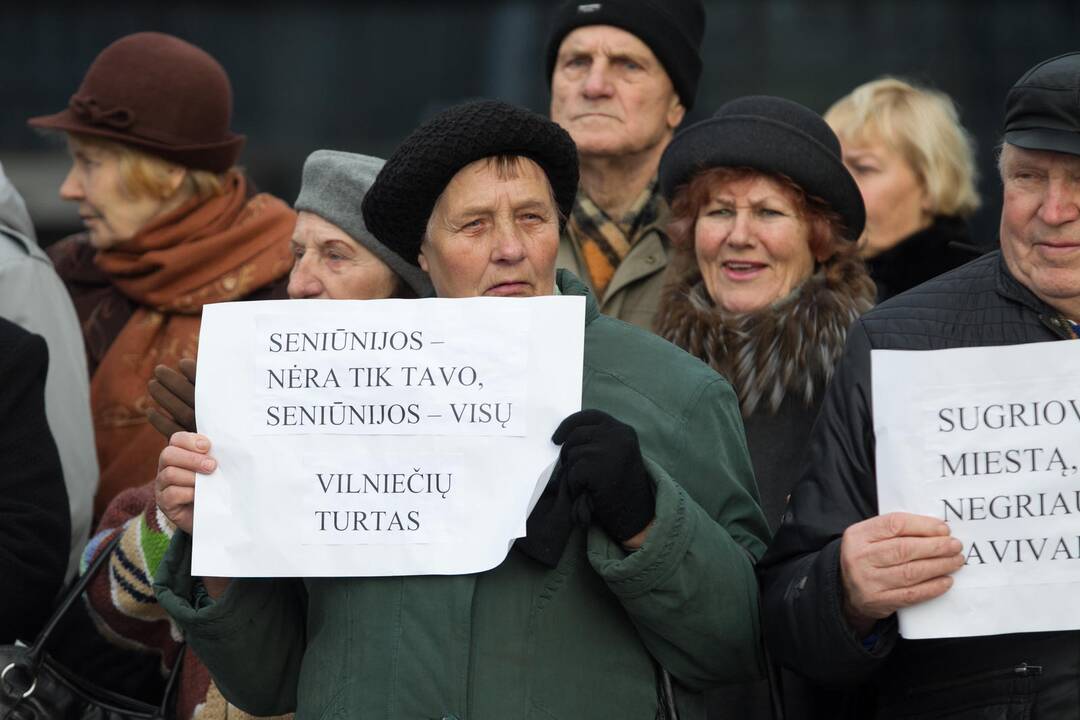 Protestas prieš mero A. Zuoko planus naikinti seniūnijas