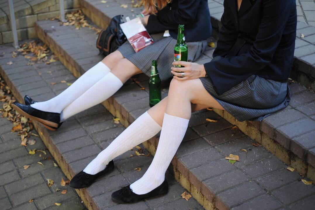 Vilniuje į ligoninę atvežtos dvi alkoholiu apsinuodijusios paauglės