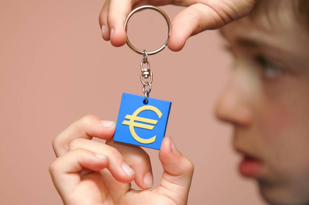Euro įvedimas: „susidraugauti“ bus sunkiausia vaikams