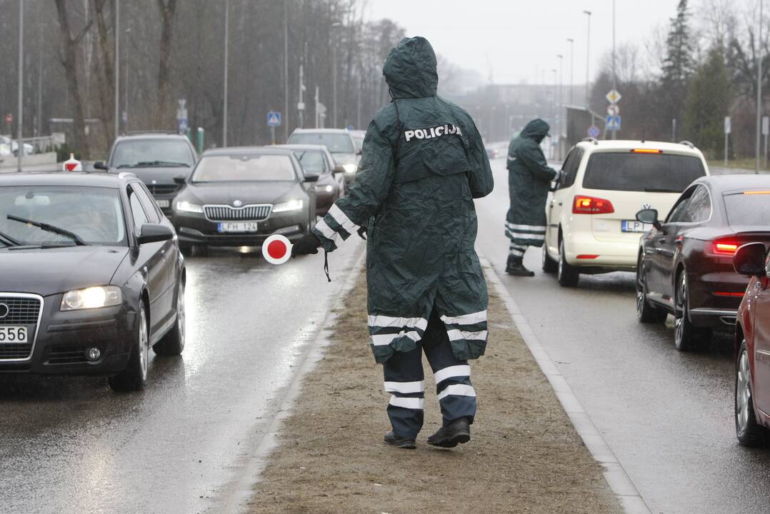 Klaipėdos policijos pareigūnai dirba postuose