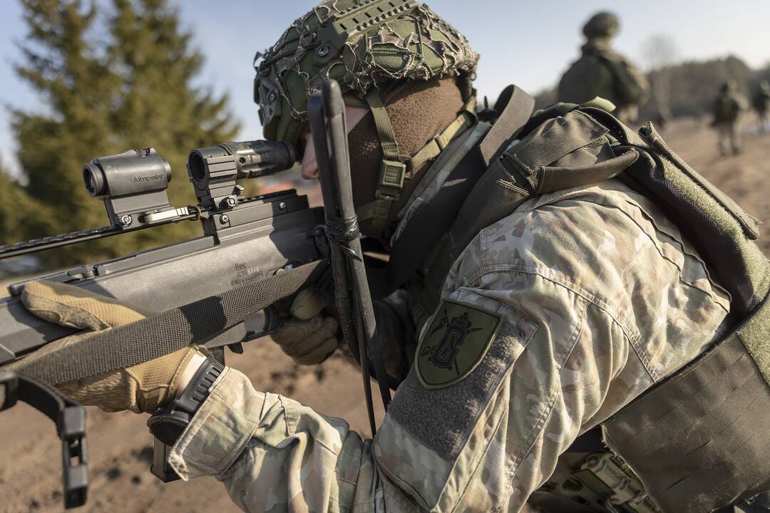 Seimui pristatyti siūlymai didinti šauktinių, kariūnų skaičių