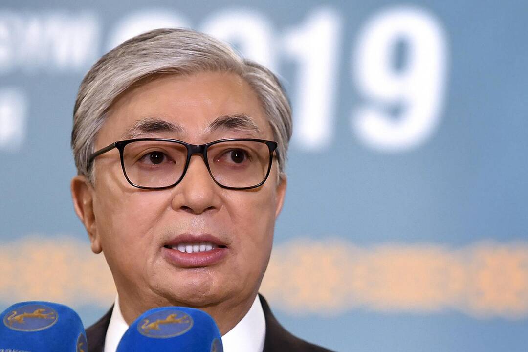 Niekas neabejojo karjeros diplomato Kasymo Žomarto Tokajevo pergale, kai jį parėmė galingasis N. Nazarbajevas