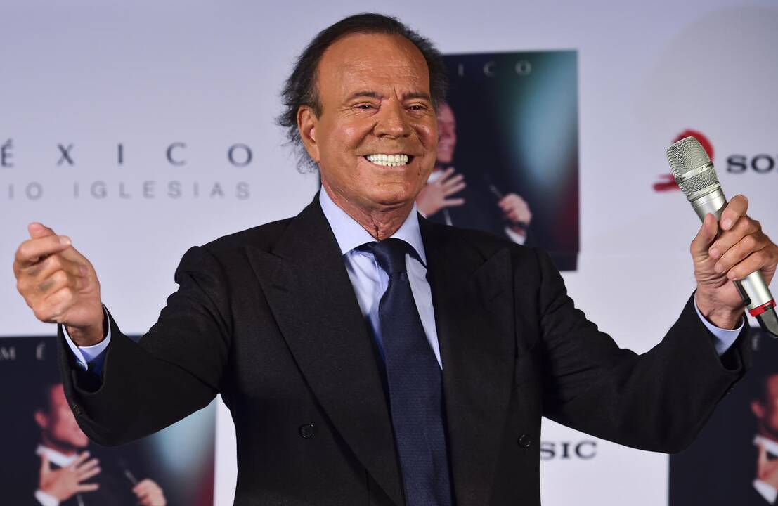 1943 m. gimė ispanų dainininkas Julio Iglesias