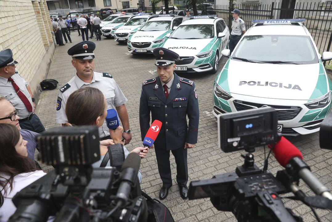 Pristatyti nauji tarnybiniai policijos automobiliai