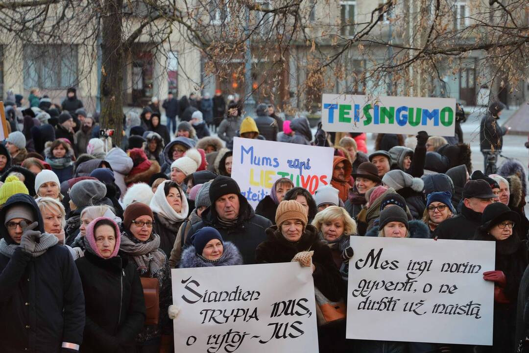 Dalis mokytojų jau streikuoja ilgiau nei mėnesį, bet streikas slopsta