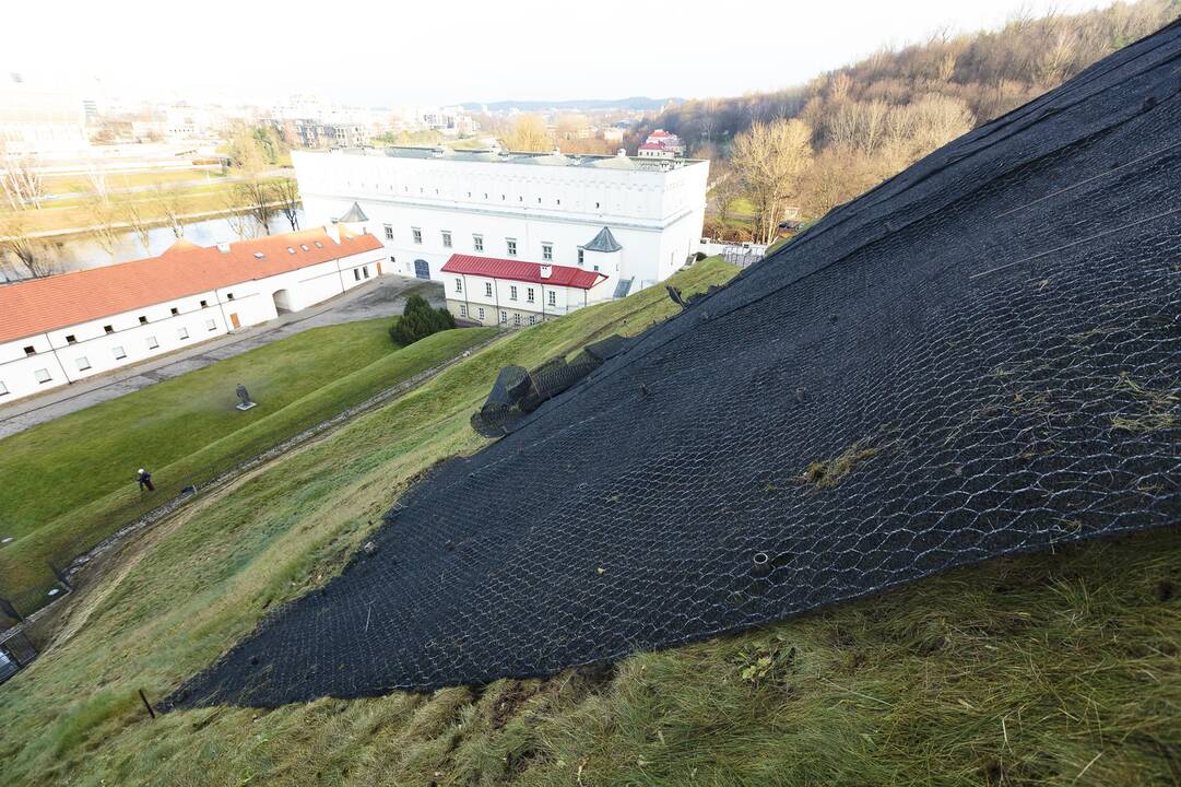Gedimino kalnas ruošiamas žiemai